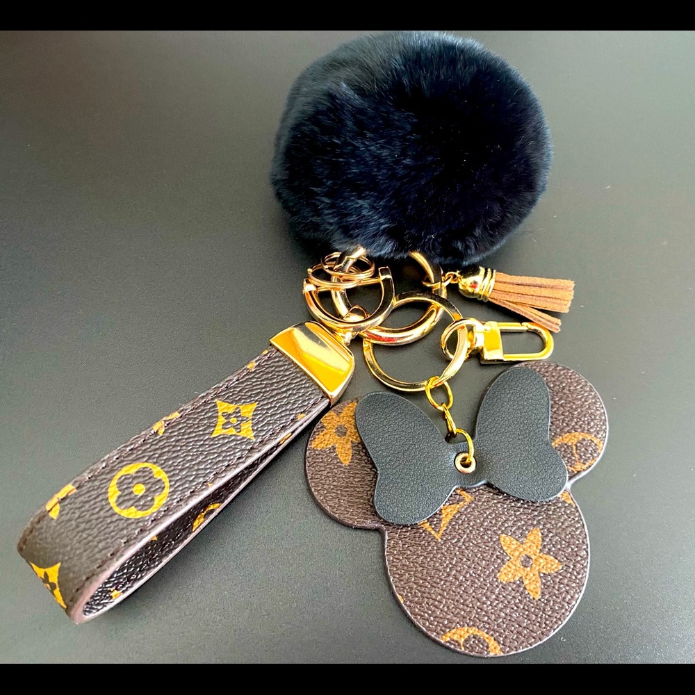 Car keychain Pom Pom keychain
